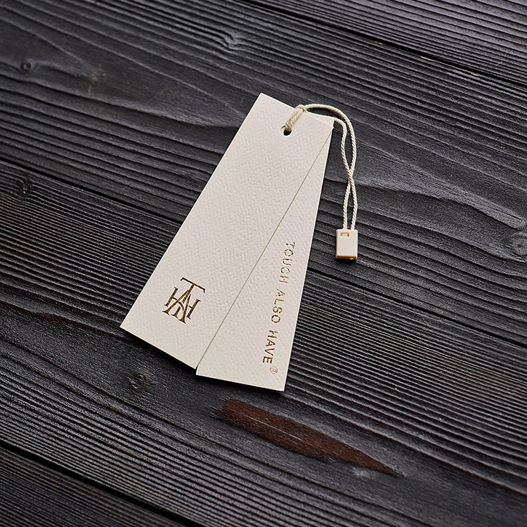 Customized garment hang tags with string white cardboard paper hang tag recycled paper hang tag for garment
